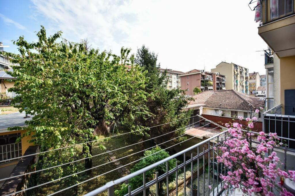 Benvenuti Casa Leo - Elegante Appartamento Torino Exterior foto