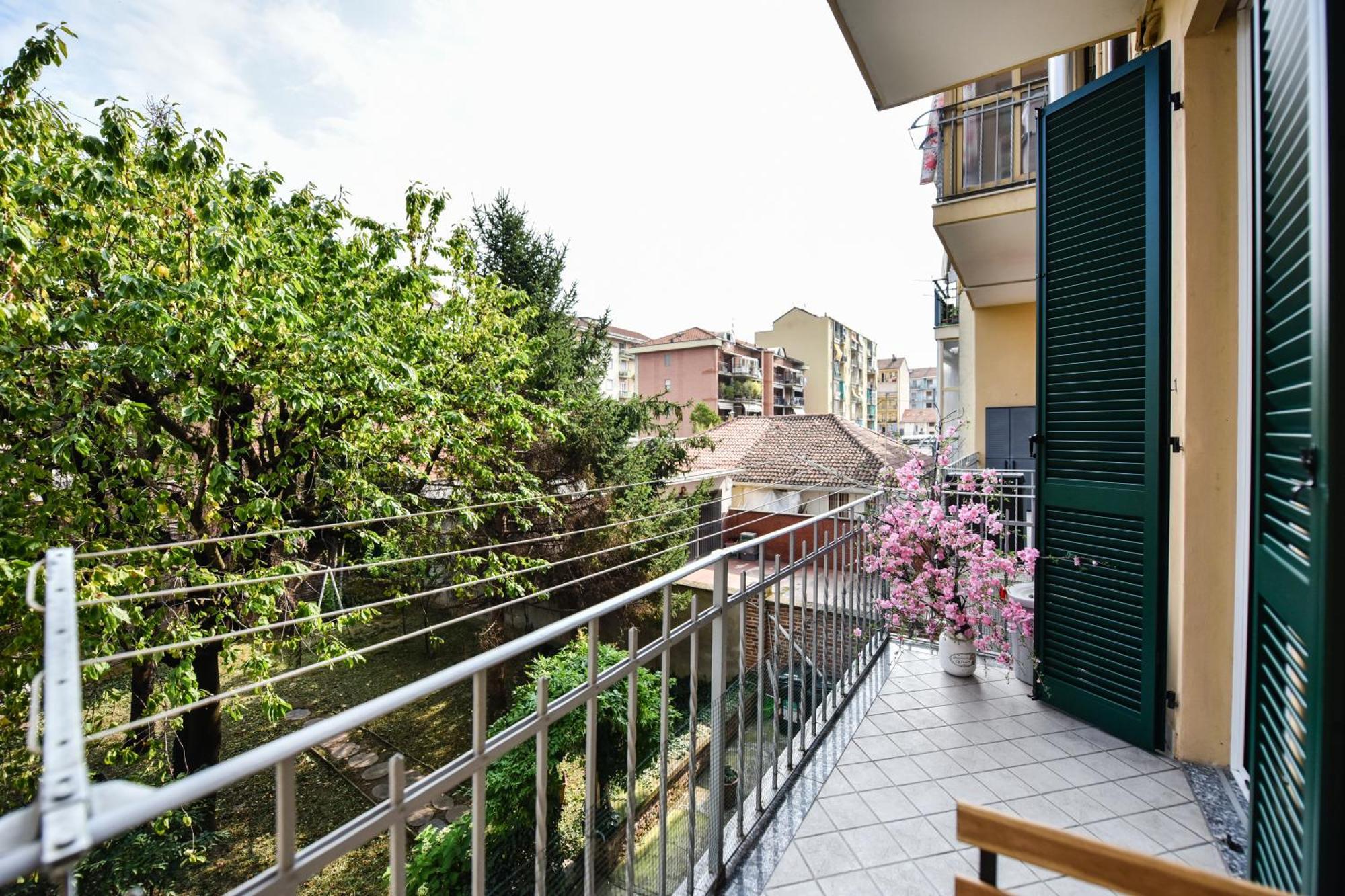 Benvenuti Casa Leo - Elegante Appartamento Torino Exterior foto